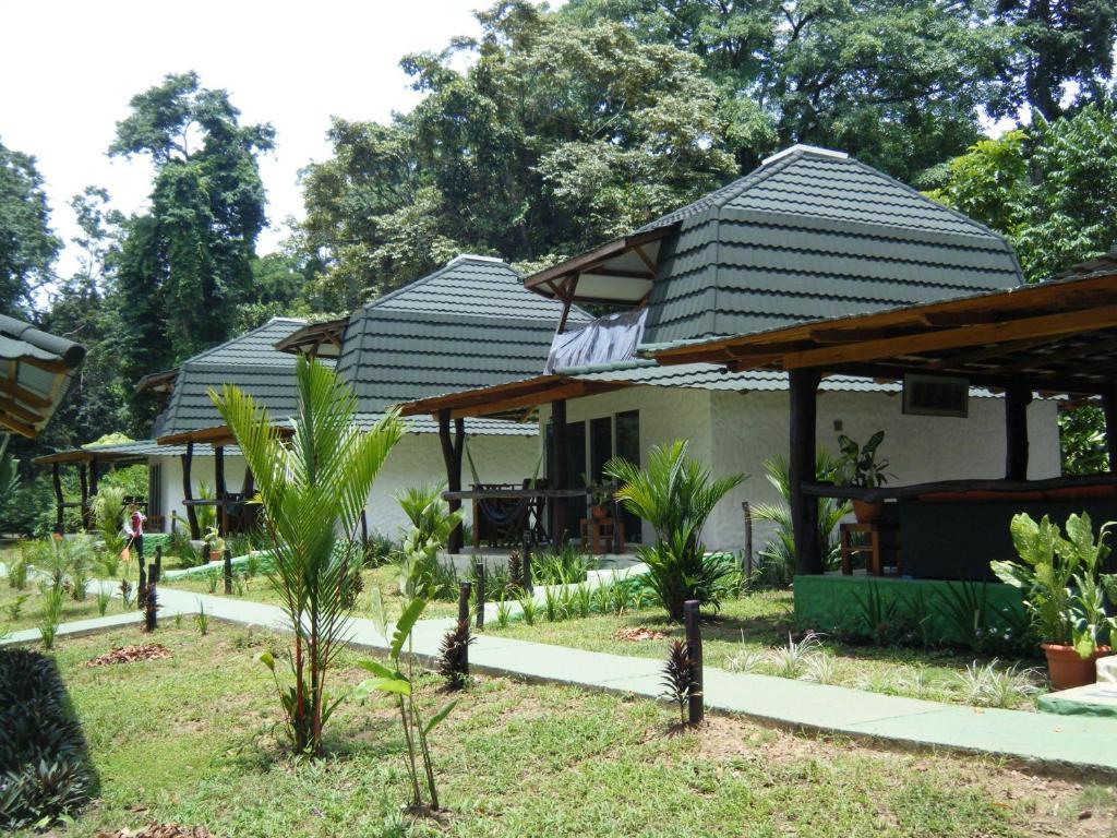 Los Continentes Hotel Puerto Viejo de Talamanca Exterior photo